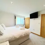 Caledonian House - Newquay