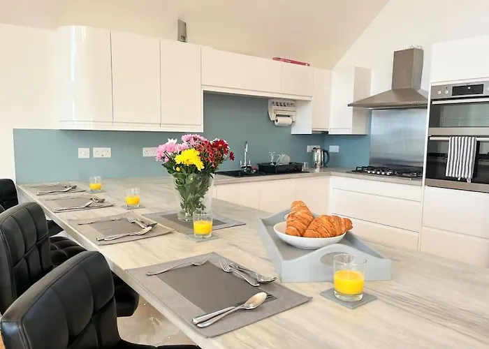 Caledonian House - Newquay